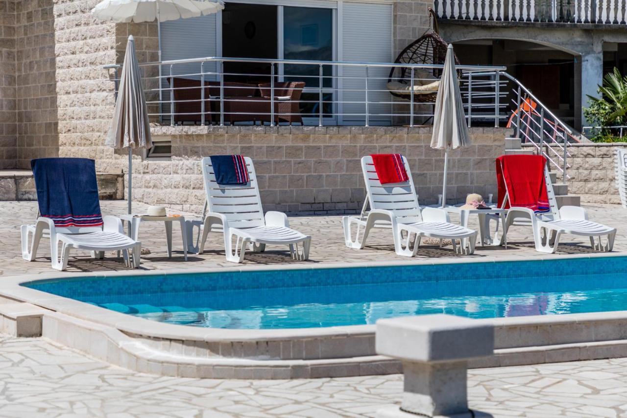 Apartments Tamaris Тиват Екстериор снимка
